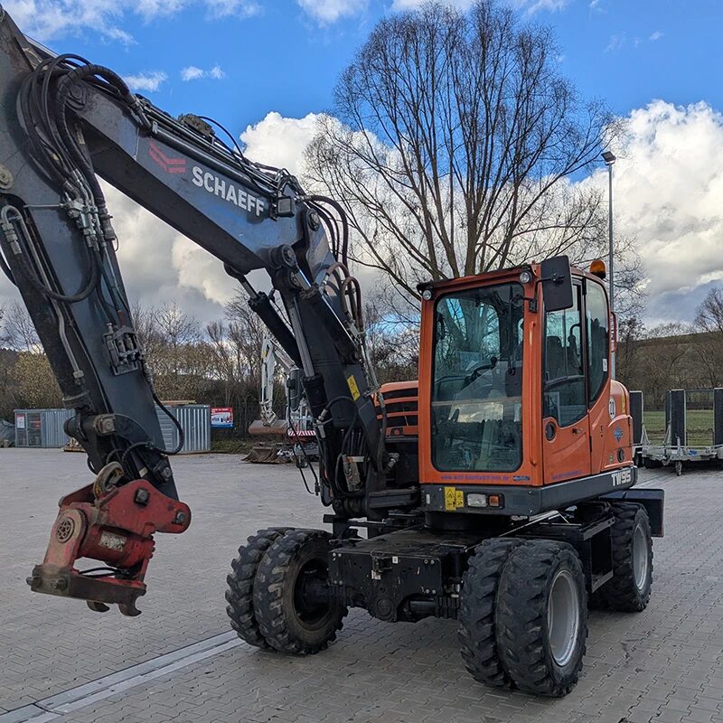 Yanmar_Schaeff_TW95_01