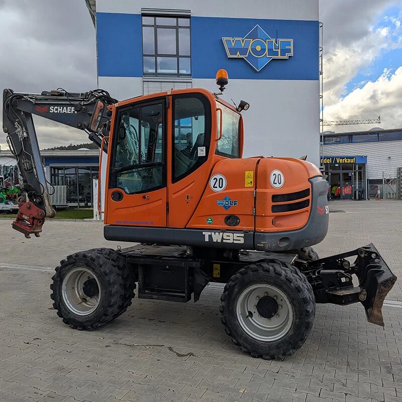 Yanmar_Schaeff_TW95_02